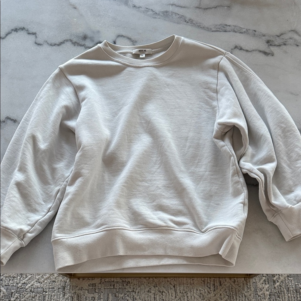 Agolde kit women’s light grey sweatshirt with 3/4 balloon sleeve- revolve site